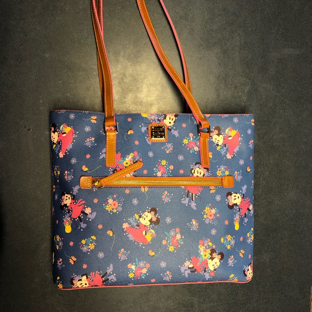 Like new Dooney & Bourke Minnie Mouse Tote